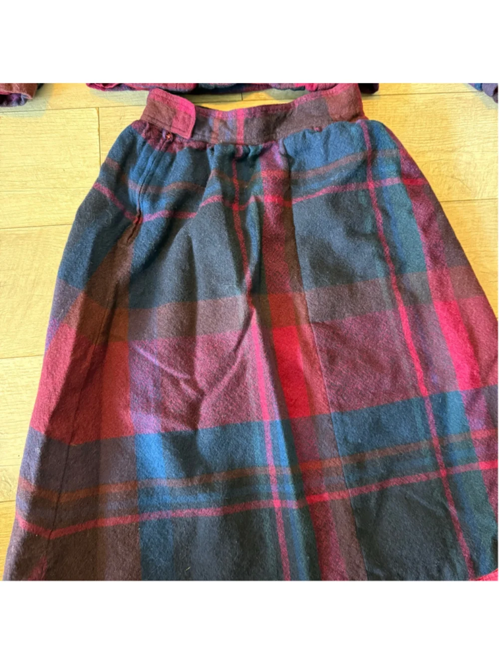 Vintage JH Collectibles 100% Wool Plaid Skirt Suit 2 Piece Jacket Burgundy